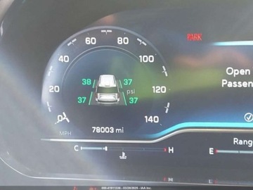 Chevrolet Suburban GMT900 2022 Chevrolet Suburban 2022 Chevrolet Suburban 4WD 4dr Premier 5.3 Benzyna, zdjęcie 13