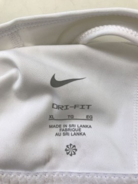 Бюстгальтер Harbor со средней поддержкой Nike XL