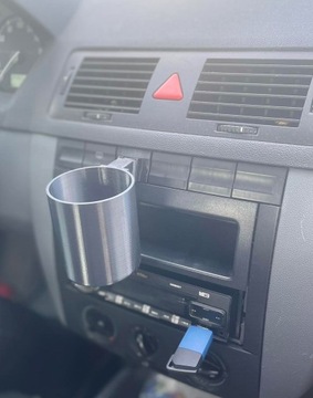 Подставка для напитков - подстаканник Skoda Fabia