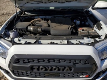 Toyota Tacoma II 2023 Toyota Tacoma SR5 2023 3.5 Benzyna 278KM, zdjęcie 6