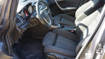 Opel Astra J Sports Tourer 1.4 Turbo ECOTEC 140KM 2011 Opel Astra super stan. Gwarancja. Polecam!!!, zdjęcie 10