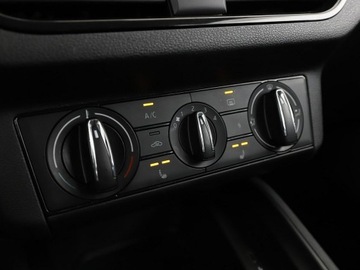 Skoda Kamiq Crossover 1.0 TSI 95KM 2019 Škoda Kamiq Skoda Kamiq klima czujniki parkowania, zdjęcie 25