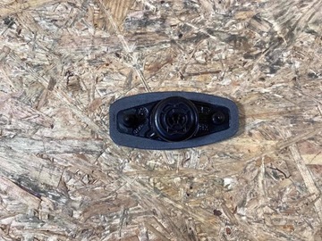 DORAZ KAPOTY PRAVÝ PORSCHE MACAN 7N0843638