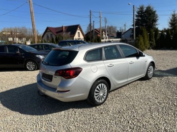 Opel Astra J Sports Tourer 2.0 CDTI ECOTEC 160KM 2011 Opel Astra J 2.0 Diesel 160KM ROK 2011, zdjęcie 3
