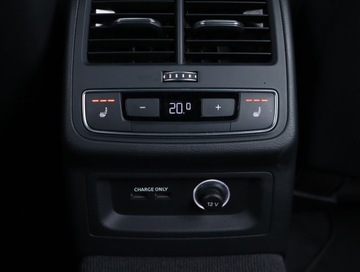 Audi A4 B9 Avant 2.0 40 TFSI 190KM 2019 Audi A4 2.0 TFSI, Automat, Skóra, Navi, Klima, zdjęcie 21