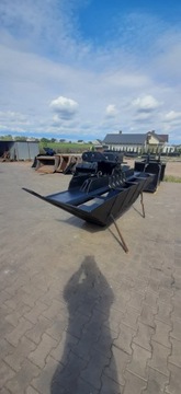 Гидравлический трапециевидный ковш