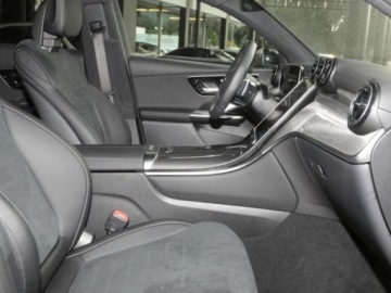 Mercedes GLC C254/X254 2025 GLC Coupe 200 4-Matic AMG Line 2.0 (204KM) 2025, zdjęcie 4