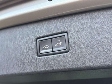 Volkswagen Tiguan II SUV 2.0 TSI 190KM 2019 Volkswagen Tiguan 190 KM 4Motion R-Line LED TOP Virtual Pakiety Salon, zdjęcie 24