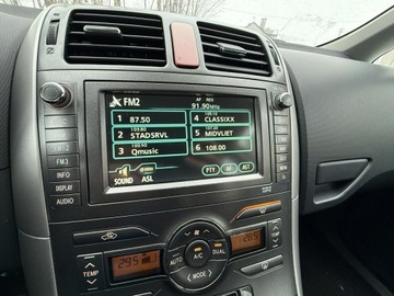 Toyota Auris I Hatchback 2.0 D-4D 125KM 2007 Toyota Auris 2.0D-4D 2007r Climatronic 5-Drzwi, zdjęcie 6