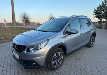 Peugeot 2008 I SUV Facelifting 1.2 PureTech 110KM 2018 Peugeot 2008 1.2T 110KM 2018r automat navi kamera polskora 1.2 110KM
