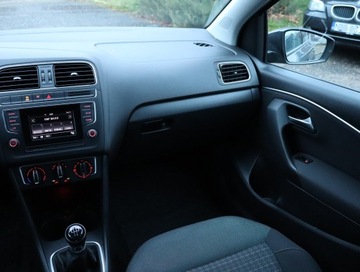 Volkswagen Polo V Hatchback 3d Facelifting 1.2 TSI BlueMotion Technology 90KM 2016 VW Polo 1.2 TSI, Salon Polska, Klima, Parktronic, zdjęcie 7