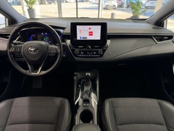 Toyota Corolla XII TS Kombi Facelifting 2.0 Hybrid Dynamic Force 196KM 2022 Toyota Corolla Comfort + Tech + Style / Kamera cof, zdjęcie 12