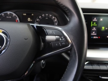 Skoda Octavia IV Scout 1.5 TSI ACT 150KM 2021 Skoda Octavia 1.5 TSI, Salon Polska, zdjęcie 17