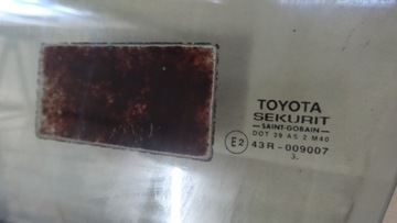 COROLLA E12 SKLO (OKNO) DVEŘE LEVÝ PŘEDNÍ