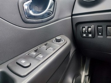 Renault Captur I Crossover 0.9 Energy TCe 90KM 2015 Renault Captur Niski przebieg + pełny serwis, zdjęcie 8