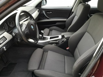 BMW Seria 3 E90-91-92-93 Limuzyna E90 318i 143KM 2009 BMW 318 2.0 143KM Klimatronik Sensory LIFT, zdjęcie 15