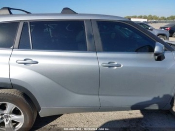 Toyota Highlander III 2023 Toyota Highlander Le, 2023r., 2.4L 2.4 Benzyna 265KM, zdjęcie 6