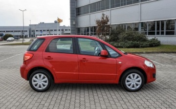 Suzuki SX4 I Hatchback 1.5 i 16V 100KM 2006 Suzuki SX4 1,5 Bezwypadkowy 1.5 Benzyna 99KM, zdjęcie 4