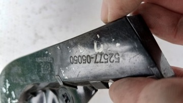 AVENSIS T27 09- KOMBI VÝZTUHA NÁRAZNÍKU 52577-05050