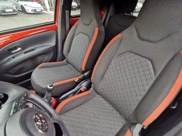 Toyota Aygo X 1.1 VVT-i 72KM 2025 Toyota Aygo X 1.0 VVTi Style 1.0 VVTi Style, salon, zdjęcie 10