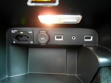 Citroen C4 Picasso II Picasso 2.0 BlueHDi 150KM 2015 Citroen C4 Picasso Nawigacja Klimatronik Kamera 2.0 HDI 150km 2.0 Diesel, zdjęcie 22