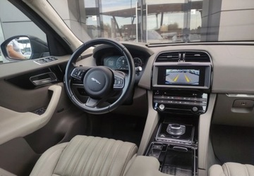 Jaguar F-Pace SUV 3.0 V6 340KM 2016 Jaguar F-Pace 3.0 SC V6 340KM AWD Portfolio 3.0 Benzyna 340KM, zdjęcie 16