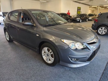 Hyundai i30 I Hatchback 1.4 109KM 2010 Hyundai i30 I 1.4 benzyna, zdjęcie 2