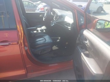 Chrysler Pacifica II 2018 Chrysler Pacifica Touring L, 2018r., 3.6L 3.6 Benzyna 287KM, zdjęcie 8