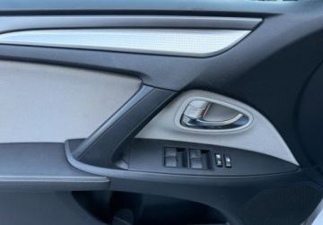 Toyota Avensis III Wagon Facelifting 2015 2.0 D-4D 143KM 2018 Toyota Avensis salon Polska 2.0 Diesel 143KM, zdjęcie 17