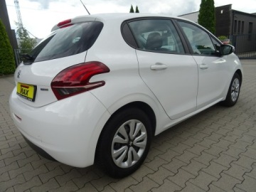 Peugeot 208 I Hatchback 5d Facelifting 1.2 PureTech 82KM 2016 Peugeot 208 1.2 VTI 82KM Active, zdjęcie 6