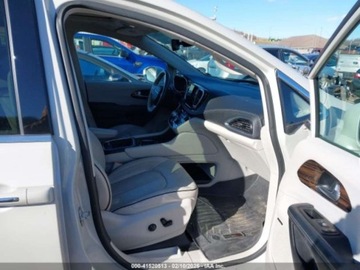 Chrysler Pacifica II 2021 Chrysler Pacifica Limited 2021 3.6l 3.6 Hybryda 260KM, zdjęcie 9