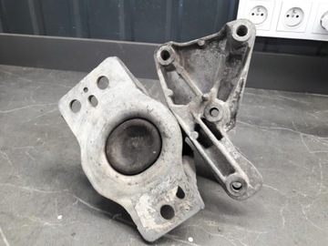 8200072652 ULOŽENÍ DRŽÁK UCHYCENÍ MOTORU RENAULT MEGANE II