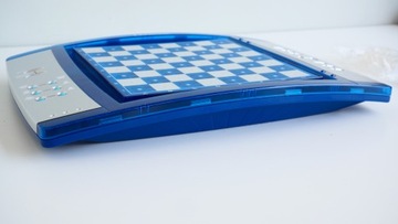 Электронная шахматная игра ChessLight со светящимся LCG3000