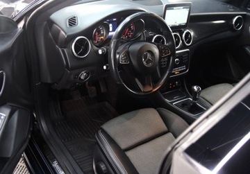 Mercedes CLA C117 Shooting Brake Facelifting 1.6 180 122KM 2018 Mercedes-Benz CLA 1.6 benzyna _ 122 KM _ 1.6 Benzyna 122KM, zdjęcie 13