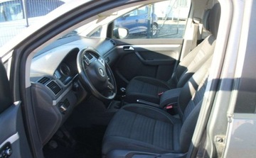 Volkswagen Touran II 1.6 TDI 105KM 2015 Volkswagen Touran 1.6 Diesel 104KM, zdjęcie 8
