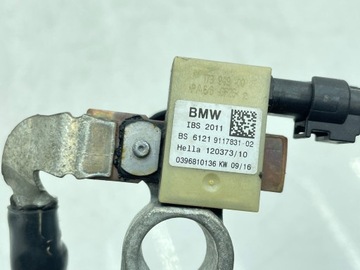BMW 2 F46 2016 MÍNUS / KLIKA PŘÍVOD AKUMULÁTORU