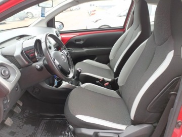 Toyota Aygo II Hatchback 5d 1.0 VVT-i 69KM 2018 Toyota Aygo 1.0 VVT-i X-play II (2014-) 1.0 VVT-i, zdjęcie 9