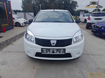 Dacia Sandero I 2009 Dacia Sandero 1,2 16v klima elektryka wspomaganie oplacona 1.2 Benzyna, zdjęcie 2