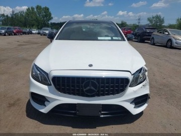 Mercedes Klasa E W213 2018 Mercedes-Benz Klasa E 2018 MERCEDES-BENZ E 300 4MATIC 2.0 Benzyna 241KM, zdjęcie 6