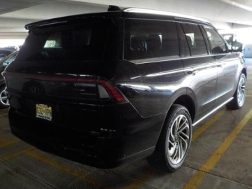 Lincoln Navigator III 2025 Lincoln Navigator Reserve 2025 3.5 Benzyna 440KM, zdjęcie 4