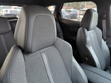 Peugeot 3008 II 2019 Peugeot 3008 GT Line Automat Full LED 2,0 Diesel 2.0 Diesel 177KM, zdjęcie 14