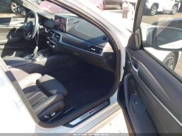 BMW Seria 5 G30-G31 2021 BMW Seria 5 540i 2021 3.0l 3.0 Benzyna 335KM, zdjęcie 9