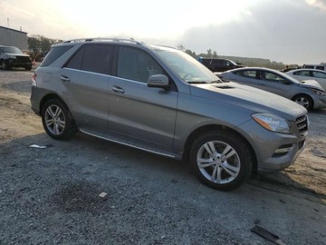 Mercedes Klasa M W166 2015 Mercedes-Benz ML 2015 Mercedes-Benz ML 350 4MATIC 3.5 Benzyna 302KM, zdjęcie 2