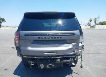 Chevrolet Suburban GMT900 2022 Chevrolet Suburban 2022, 5.3L, 4x4, Z71, od ubezpieczalni 5.3 Benzyna 355KM, zdjęcie 1