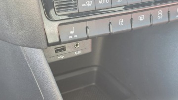 Skoda Rapid II Spaceback 1.2 TSI 90KM 2017 Škoda RAPID Skoda RAPID xsenon climatronic, zdjęcie 13