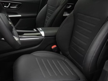 Mercedes GLC C254/X254 SUV 2.0 300d 269KM 2025 GLC Coupe 300 d 4-Matic AMG Line 2.0 (269KM) 2025, zdjęcie 9