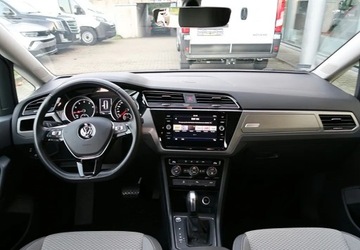 Volkswagen Touran III 1.5 TSI EVO 150KM 2020 Volkswagen Touran Salon Polska, ASO, PDC, Navi, Climatronic, DSG, FVAT23, zdjęcie 20