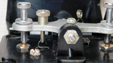 Телеграфный ключ от военной радиостанции [300]