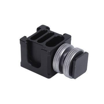 Adapter do mocowania zimnej stopki do aparatu