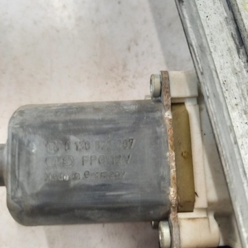 EL. MECHANIZMUS OKNO PRAVÝ PŘEDNÍ MITSUBISHI COLT Z30